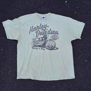 Harley-Davidson Men's Light Green Tee with Motorcycle Graphic